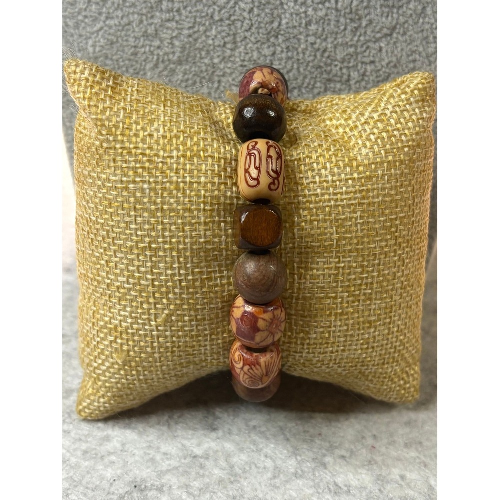 #2. Boho Wooden Beaded Bracelet